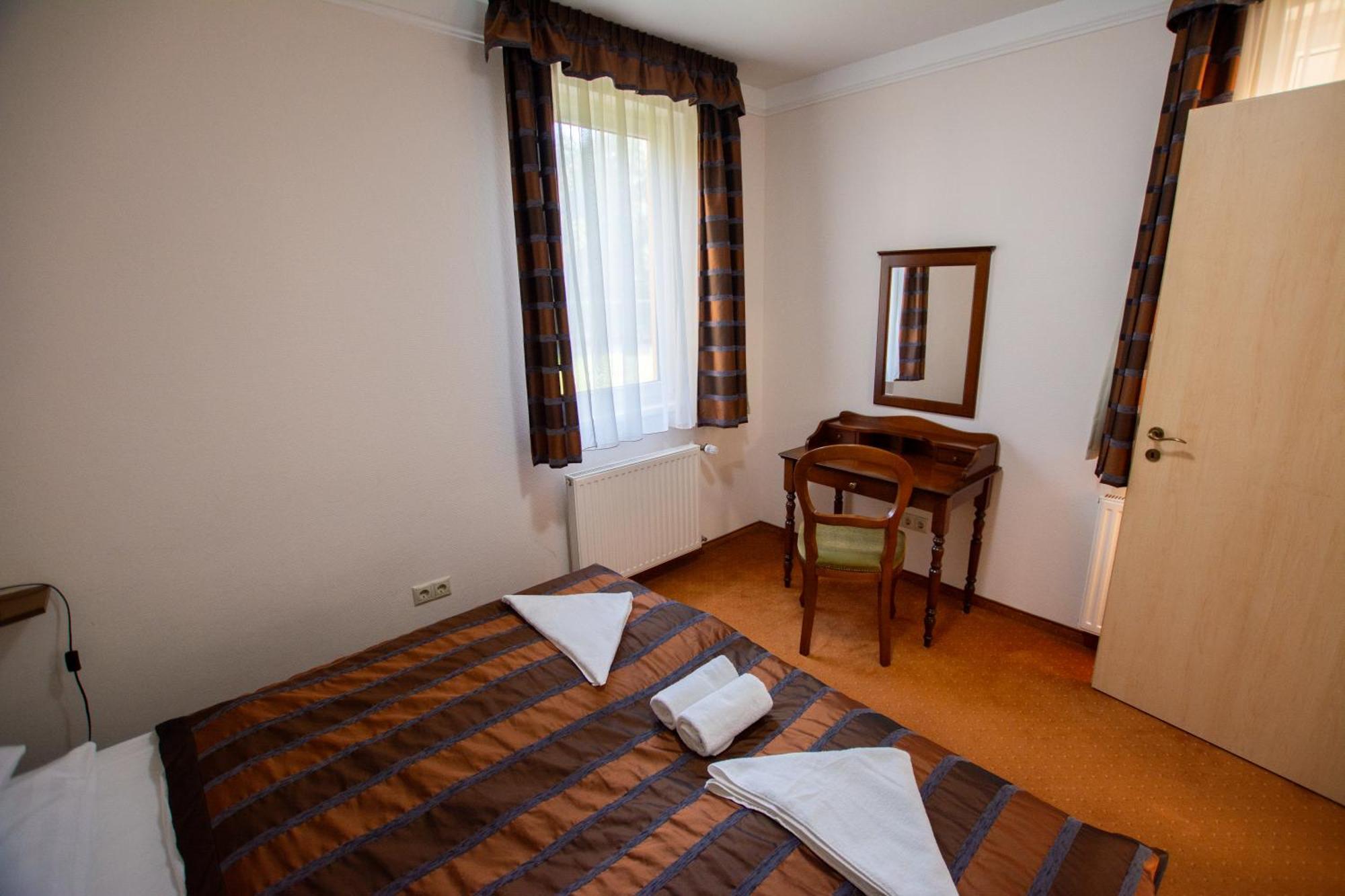 Bernadett Villa Apartman 3 Бюк Экстерьер фото