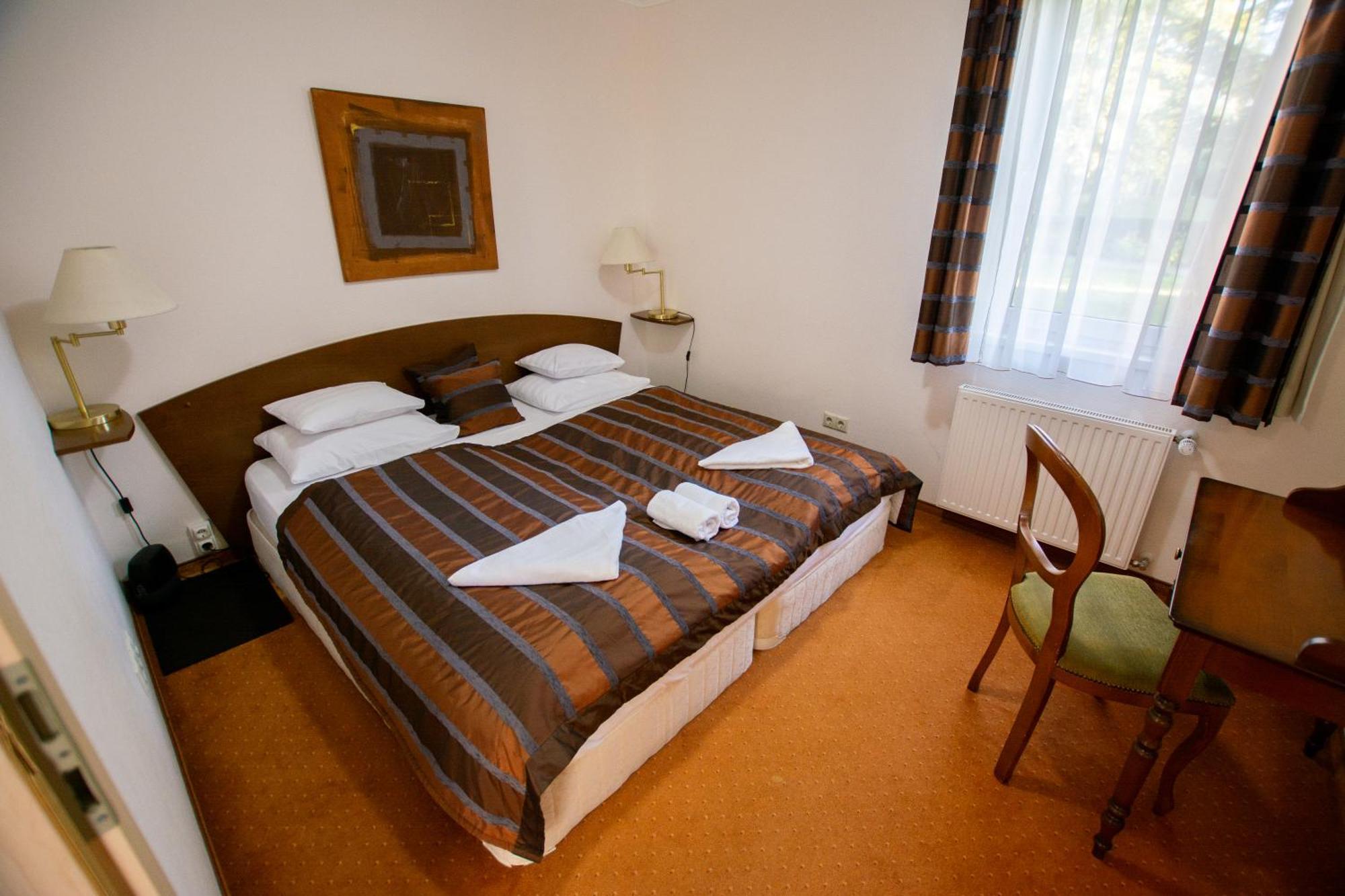 Bernadett Villa Apartman 3 Бюк Экстерьер фото